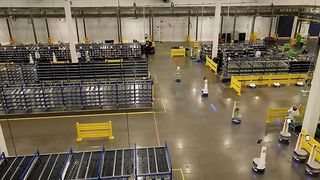 Locus Origin robots are in operation at Hello Fresh's cold storage facility, ensuring fast and reliable order fulfillment. At the same time, they help expand capacity for items (SKUs) in the company's growing brand portfolio. (Image:Locus Robotics)