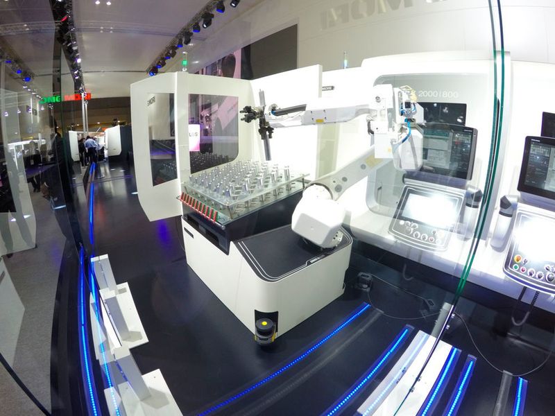 Auf einer Gesamtfläche von 2160 m² zeigt DMG Mori sein gesamtes Fertigungs-Know-how. Darunter die aktuellsten Maschinenmodelle, Industrie 4.0-Lösungen und Celos. (Sonnenberg)