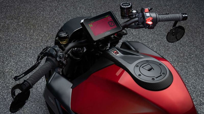 Das Display der 1300 R hat eine eigene Startanimation und Farbgebung von Brabus erhalten. (Brabus)