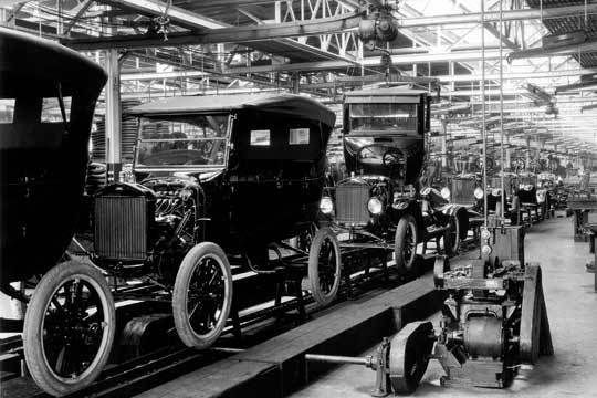 Das Ford T-Modell, bekannter unter dem Namen „Tin Lizzy“, war das erste am Fließband hergestellte Auto. (Archiv: Vogel Business Media)
