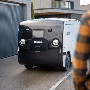 Die Karosserie besteht zu 50 Prozent aus recyceltem Material, das am Ende der Lebensdauer des Fahrzeugs wiederverwendet wird.(Bild:  Loxo)