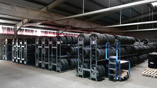 reifenregale-gu--nstig-kaufen-direkt-ab-hersteller (HaCoBau Hallen und Container Systeme GmbH)