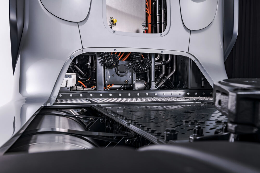 Daimler Trucks Stellt Brennstoffzellen Lkw Vor Bild