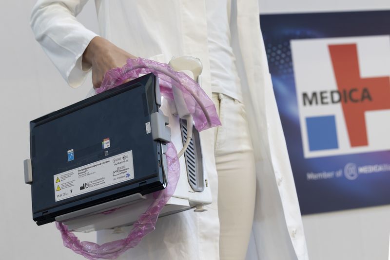 Das ukrainische Entwicklerteam von „HandyUsound“ hat ein tragbares Ultraschallsystem entwickelt, das eine Vielfalt an Funktionen zu einem erschwinglichen Preis bieten will. (Messe Düsseldorf, Constanze Tillmann)