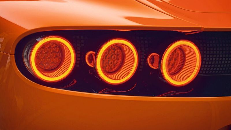 Die Rückleuchten wirken klassisch und modern zugleich. (Bild: Mercedes-Benz)