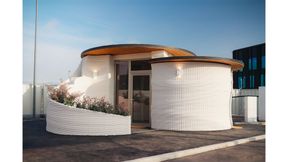 Innerhalb des Logistikparks am Flughafen Bergamo entstand „Ol Casél“: das erste Gebäude für Flughafendienste in Italien, das mithilfe von 3D-Druck gebaut wurde. (Bild: WASP)