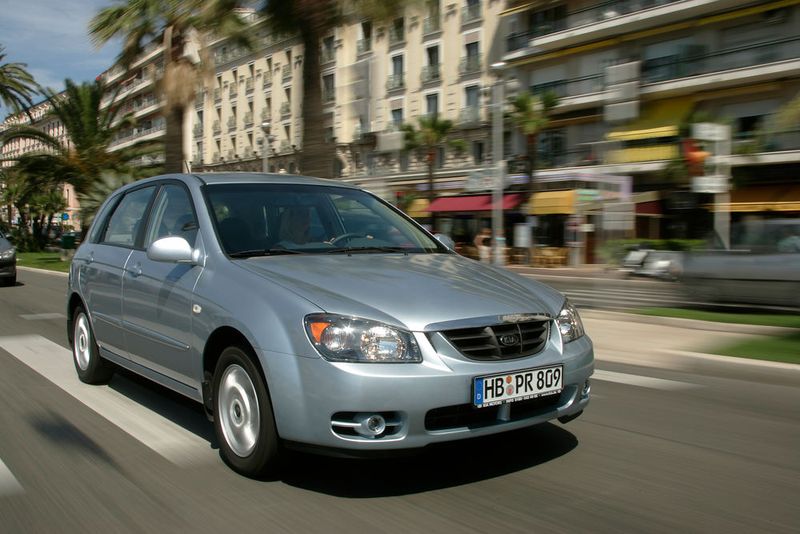 Ihm wiederum folgte 2004 der Cerato. (Bild: Kia)