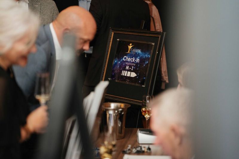 Noch immer treffen die Gäste ein. (Bild: Manuel Emme Fotografie)