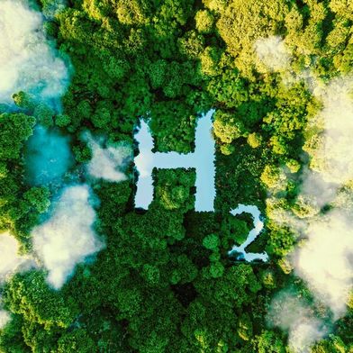 Wie es aussieht, konzentriert man sich bei der E-Mobilität vor allem auf die Batterie. Dabei wäre auch die Alternative Wasserstoff plus Brennstoffzelle attraktiv, schon weil man keine schwere Batterie mit üblen Ingredenzien und kritischen Rohstoffen braucht. BMW erhält Rückenwind ... (Bild: © malp - stock.adobe.com)