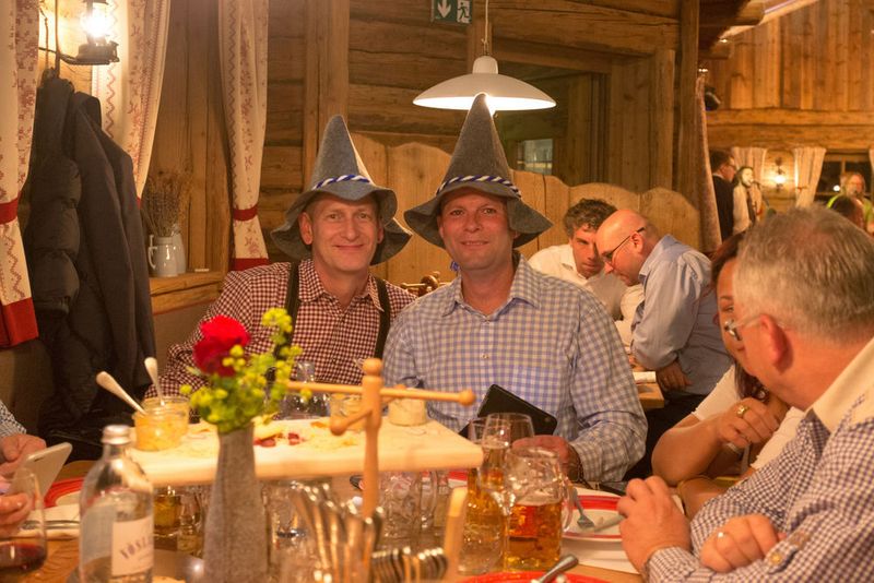 Gut behütet sind Steffen Sahling (Komsa) und Marcus Sterta (Controllware GmbH). (Komsa)