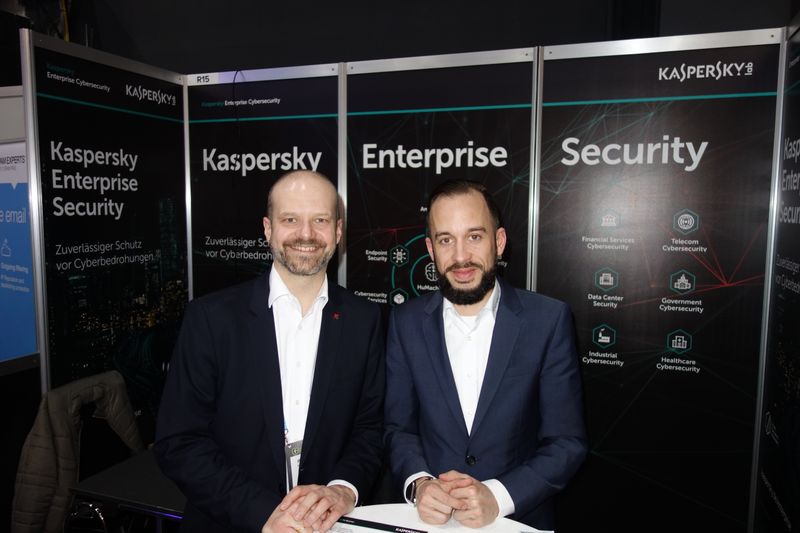 (l.) Peter Neumeier und Tobias Neugebauer Kaspersky Lab, haben ihr eigenes Verständnis für Security. (Bild: IT-BUSINESS)