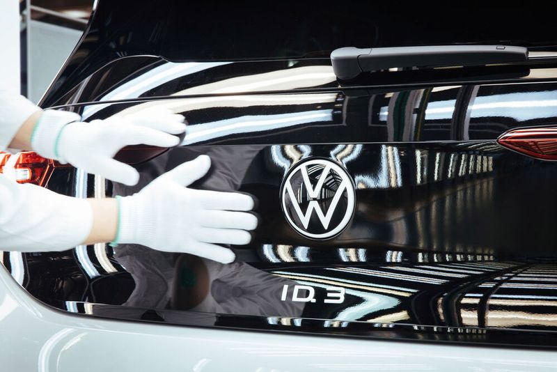 Logo des VW ID 3.(Bild:  Volkswagen)