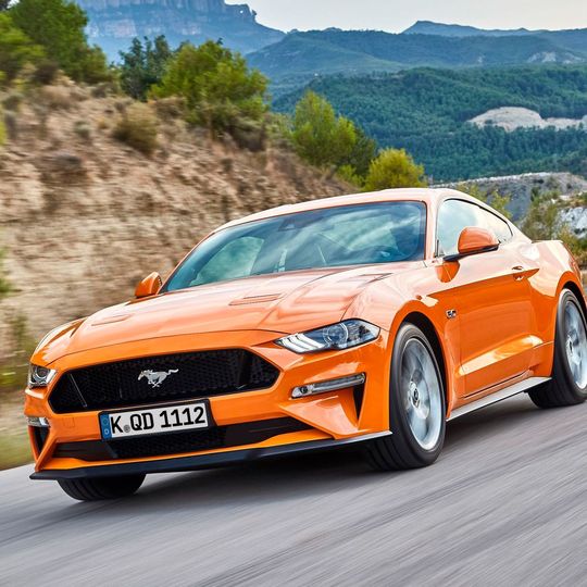 Ford verpasst seinem Mustang eine Modellpflege. Die Topversion GT Fastback kostet 46.000 Euro.(Bild:  Ford)