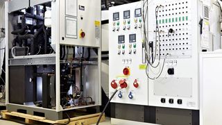 Die Kältemaschine hinterließ im Fraunhofer-Teststand einen guten Eindruck. Nach eingehender Prüfung bescheinigen die Experten der Anlage eine sehr gute Performance unter realen Bedingungen. (Riedel Kältetechnik)