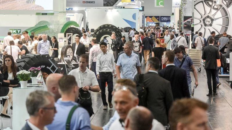 Volle Gänge und Gedränge – das wird es bei der The Tire Cologne frühestens 2022 wieder geben.