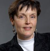 Dr. Martina Flöel, Sprecherin der Oxea-Geschäftsführung: „Wir entwickeln uns weiter zum Anbieter von Spezialchemikalien und investieren in unsere Zukunft“. (Bild: Oxea)