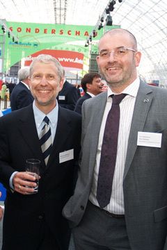 Michael Bergmann (Eurotax Schwacke) und Dino Damiano (Madza Deutschland). (Archiv: Vogel Business Media)