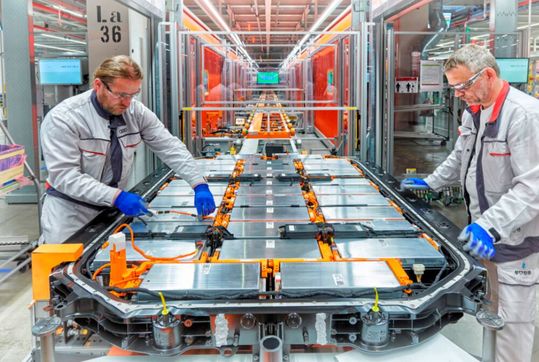 Audi Hungaria startete bereits die Serienproduktion von Elektromotoren. Audi Hungaria startete bereits die Serienproduktion von Elektromotoren.