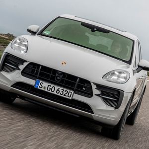 (Porsche)
