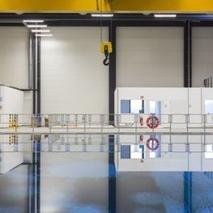 3,4 Mio. Liter Salzwasser fasst das Testbecken für Robotik-Forschung, das im Neubaudes Deutschen Forschungszentrums für Künstliche Intelligenz in Bremen zur Verfügung stand.