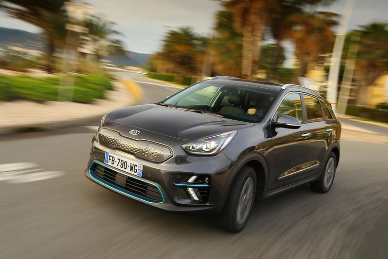 Die 204-PS-Version des E-Niro schafft es in weniger als acht Sekunden aus dem Stand auf Tempo 100. (Kia)