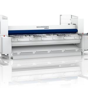 Die Tafelschere PDC-NC wurde überarbeitet und zeigt zum ersten Mal im Rahmen der Blechexpo 2021 ihr neues Touch-Display ihre neue Kettenmaßfunktion für Serienschnitte.