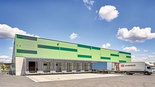 Durch die Konzentration auf nur einen Hersteller für Tore, Türen und die Verladetechnik spart die Reinhold Keller GmbH Anfahrtskosten für die Monteure. (Hörmann)