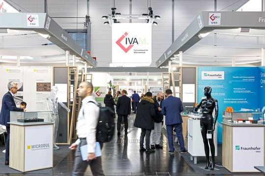 Das digitale Compamed Innovationsforum 2026 veranstaltete die Messe Düsseldorf gemeinsam mit dem IVAM Fachverband für Mikrotechnik.(Bild:  Messe Düsseldorf/Tillmann)