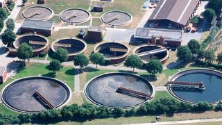 Wissenschaftler des KIT wollen mithilfe verschiedener Methoden kritische Erreger aus dem aufbereiteten Wasser in Kläranlagen entfernen.  (Wikimedia Commons/By Bin im Garten, CC BY-SA 3.0)