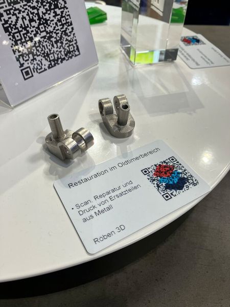 In ihren Praxischecks 3D-Druck unterstützt das Team von Niedersachsen Additiv von der ersten Stunde an: So hat sich auch Röben 3D an das Team gewandt. Im Praxis-Check 3D-Druck wurden Ersatzbauteile, die normalerweise nicht oder nicht mehr auf dem Markt vorhanden sind, mit speziellen 3D-Druck-Verfahren getestet bzw. als Prototypen gebaut. (Bild: Juliana Pfeiffer/VCG)