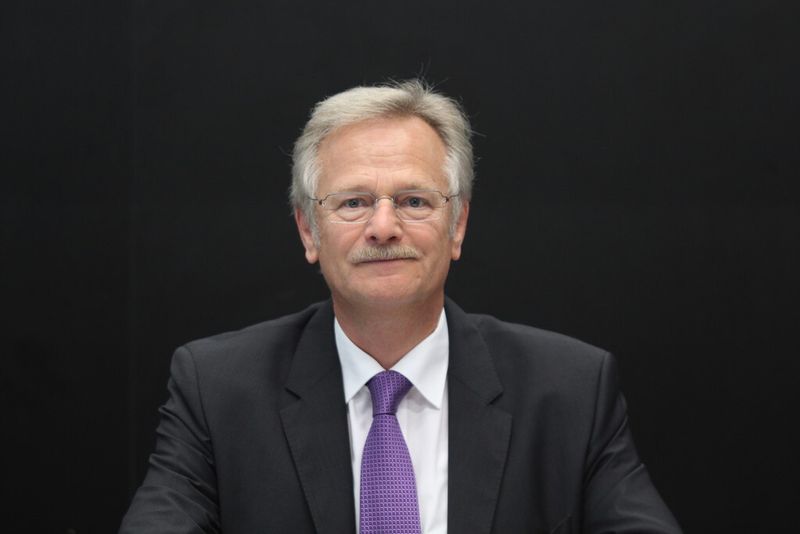 Lapp-Technikvorstand Siegbert E. Lapp will das Unternehmen mit dem Einstieg in die Gebäudetechnik breiter aufstellen. (Bild: Schäfer)