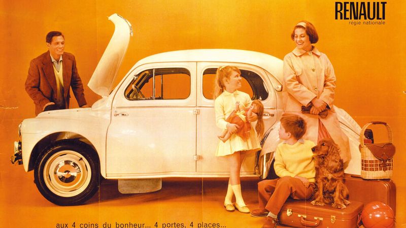 1946: Auf dem Autosalon in Paris wird der viertürige Kleinwagen Renault 4 CV vorgestellt, der zum ersten Nachkriegserfolg von Renault avanciert und bis 1961 gebaut wird. (Bild: Renault)