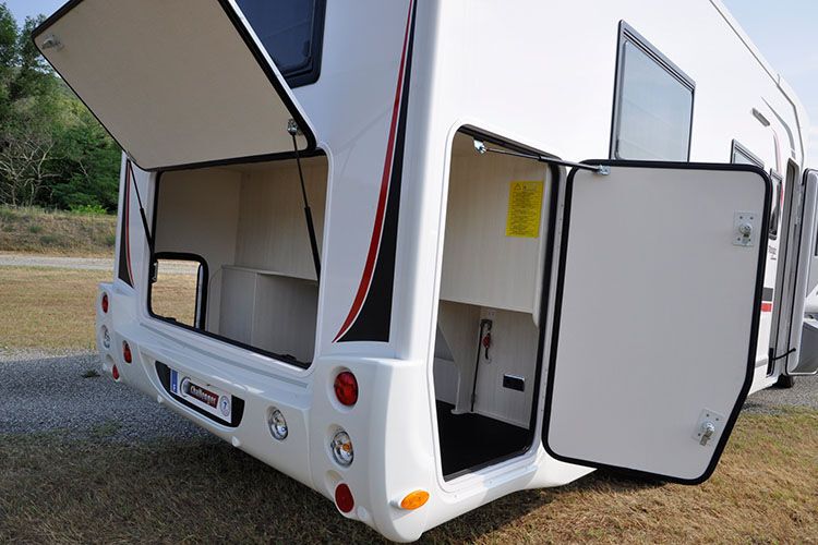 Hinter die Klappen passen beispielsweise Fahrräder. (Challenger)