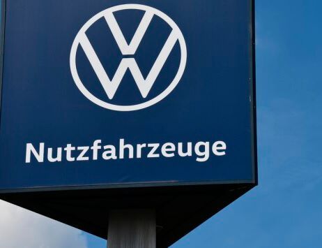 Wegen des Auslaufs des VW-Transporters T6.1 Ende Juni, trennt sich VW-Nutzfahrzeuge in Hannover von rund 900 Leiharbeitskräften, wie die dpa jetzt wissen lässt.(Bild:  Volkswagen)