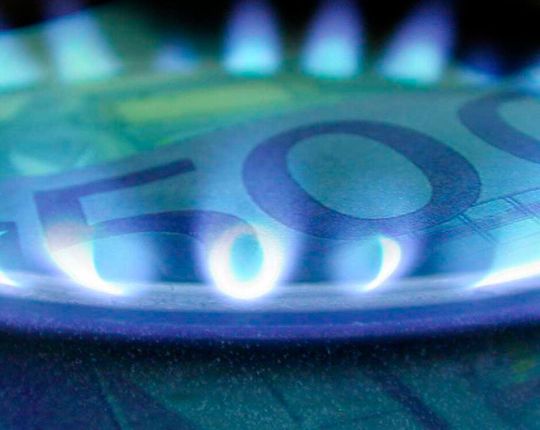 Die Energiekosten in Deutschland sind seit der Coronakrise und dem Ukrainekrieg stark angestiegen, was Gas und Strom betrifft. Die Netzagentur in Bonn hat nun mal geschaut, was sich bis jetzt getan hat. Dabei kam heraus, dass vor allem bei Gas noch Luft nach unten ist.(Bild:  Löllenbrandt)