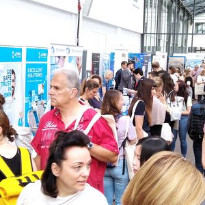 Apropros Besucher: Die kamen früh und zahlreich. 770 waren es über den Tag verteilt. Womöglich ist die Messe in Berlin schon jetzt die bestbesuchte LAB-SUPPLY des Jahres.    Mehr Infos zu den kommenden LAB-SUPPLY-Messen finden Sie auf www.lab-supply.info(Bild:  Lüttmann – VCG)