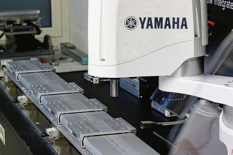 Mit dem Fördersystem ist Yamaha nun in der Lage individuell zugeschnittene Fertigungslinien aus Standardkomponenten anzubieten.  (Yamaha)