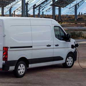 Interstar-E heißt die Elektrovariante, für die es zwei Akkuformate geben wird.(Bild:  Nissan)