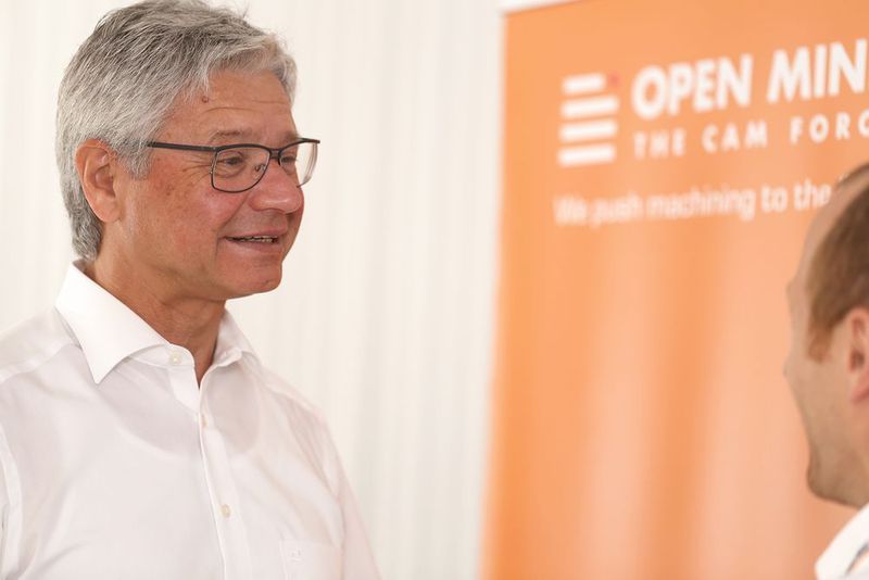 >>Bis zu 90 Prozent Ersparnis an Bearbeitungszeit erzielen Fertigungsbetriebe mit der innovativen Strategie des tangentialen 5-Achs-Ebenenschlichtens