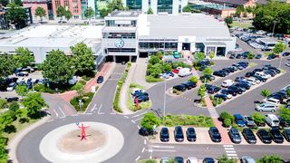 Ein Mekka für VW-Interessenten: Das Volkswagen-Zentrum der Gottfried-Schultz-Gruppe in Düsseldorf. (Gottfried Schultz)