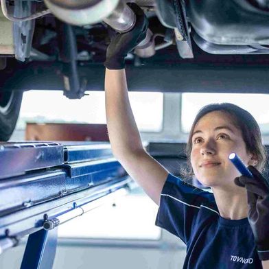 Seit November 2025 gibt es den HU-Bericht auch in digitaler Form. Doch die bringt Fahrzeughaltern bislang nicht wirklich Vorteile. (Bild: TÜV Nord)