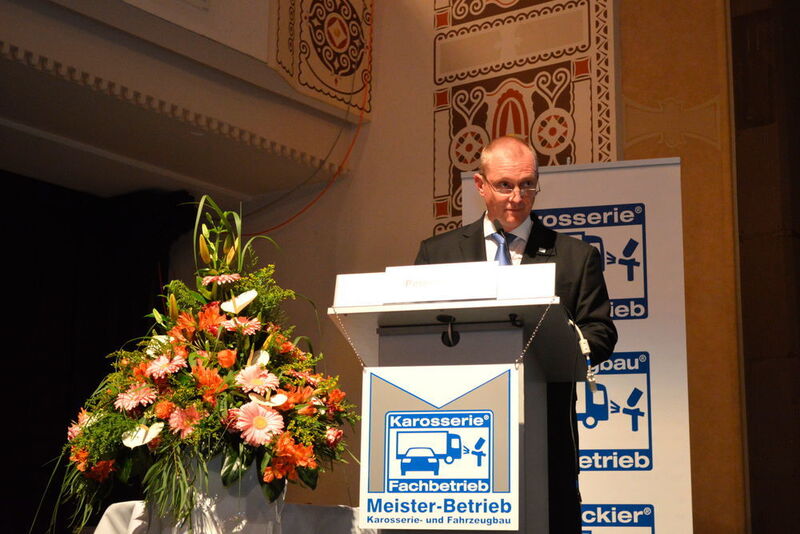 ZKF-Präsident Peter Börner begrüßte die Teilnehmer des Branchentreffs und begeisterte mit seiner Grundsatzrede. (Wenz)