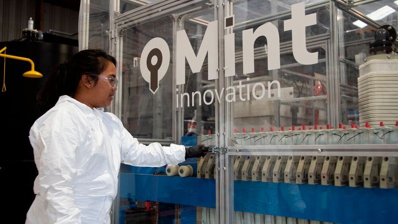 Selektive Rückgewinnung von Edelmetallen aus Lösungen durch das patentierte Biosorptionsverfahren von Mint. Unbrauchbare Laugen werden zur weiteren Verarbeitung recycelt. (Bild: Mint Innovation)