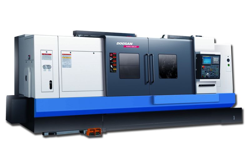 Die Puma 480 LM von Doosan, eine Drehmaschine für hohe Beanspruchungen mit Fräswerkzeugkopf (Archiv: Vogel Business Media)