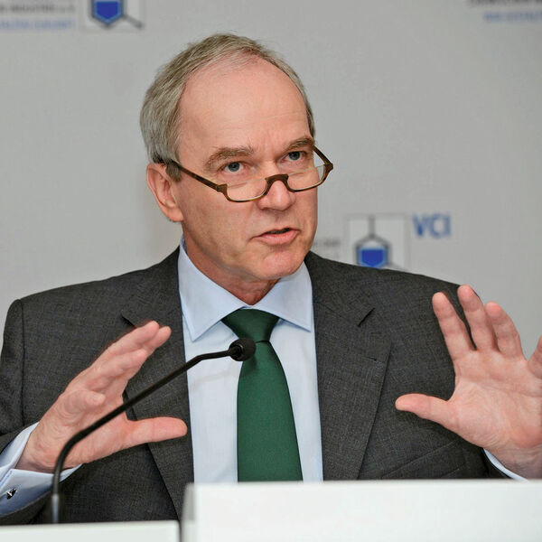 VCI-Präsident Dr. Karl-Ludwig Kley: „Bei den Schutzstandards kann und wird es keine Kompromisse nach unten geben.“ (Bild: VCI)