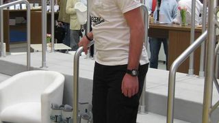 Neues Hydraulik-Kniegelenk: Das mit neuen technischen Eigenschaften versehene KINEGENstream deckt nun einen weiteren Anwenderbereich mit höheren Aktivitätsgraden ab. Eine polyzentrische Gelenkachsenanordnung sowie ein neu entwickelter Hydraulikdämpfer bieten dem aktiven Prothesenträger mehr Adaption für den Alltag. Das KINEGENstream ist die Antwort auf verschiedene Marktanforderungen und das Resultat intensiver Entwicklungsarbeit im Hause Streifeneder. Bilder: Streifeneder (Archiv: Vogel Business Media)