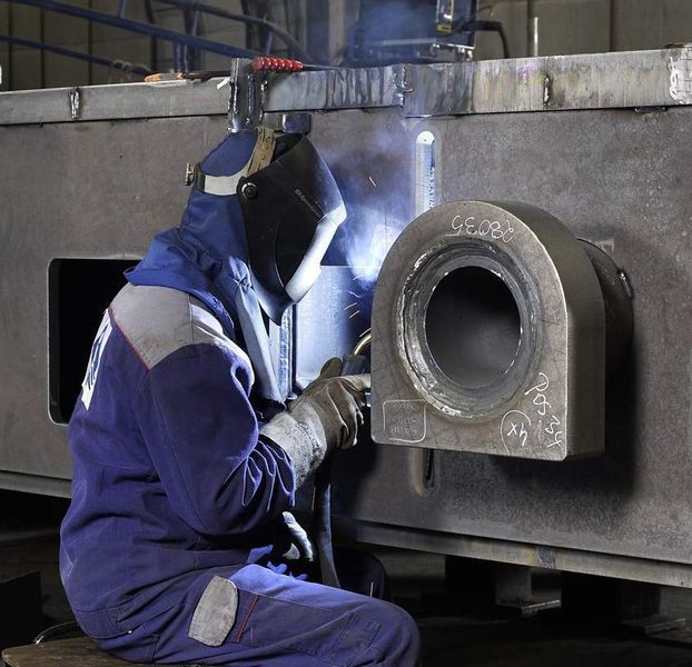 5 Beim Verbinden  ... von großen und dicken Blechen, Rohren und Profilen gibt es für SIBAU keine Alternative zu forceArc. (Archiv: Vogel Business Media)