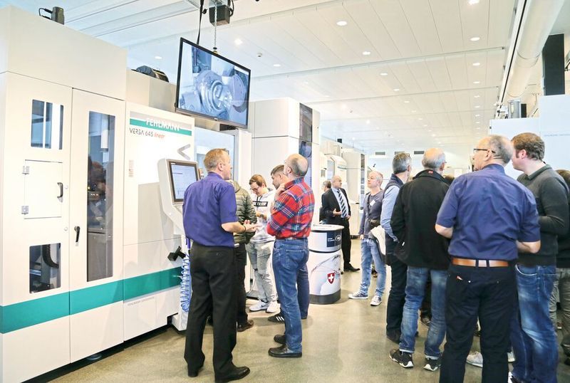 Live-unter-Span an der Versa 645 linear: neue Frässtrategien für die Schrupp- und Schlichtbearbeitung für höhere Produktivität. (Anne Richter, SMM)