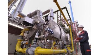 Mit der neuen Lachgasreduktionsanlage am Standort Krefeld-Uerdingen verfolgt der Spezialchemie-Konzern Lanxess seine Klimaziele. Die Refinanzierung erfolgt über den Verkauf von Emissionszertifikaten.  (Bild: Lanxess)