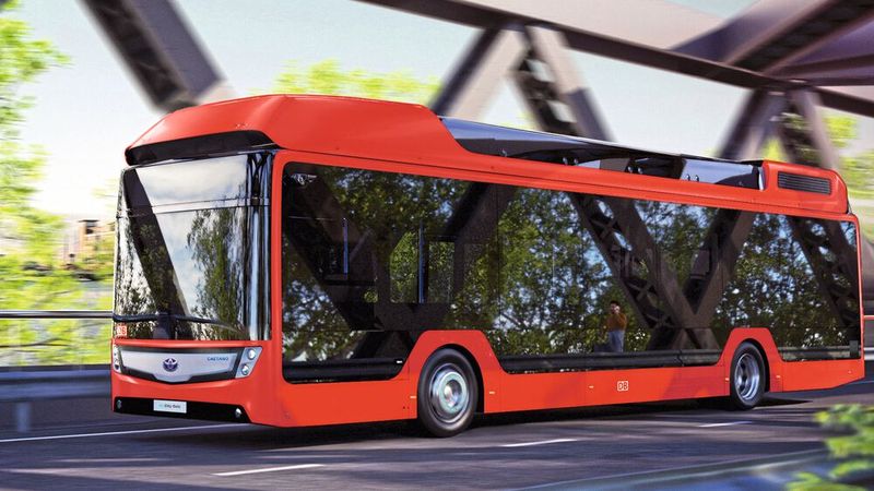 Die Bahn vergrößert allmählich ihre Wasserstoffbus-Flotte.(Bild:  Deutsche Bahn AG / Caetannobus)